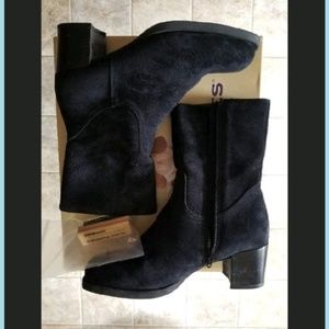 Black suede hush puppies zip side boots size 9 W